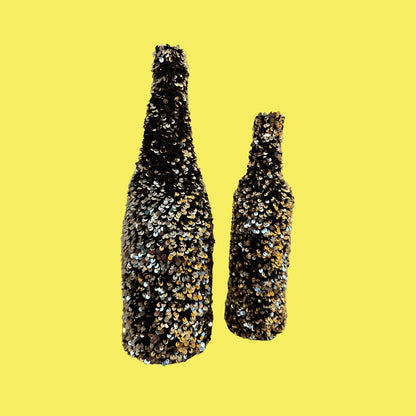 Golden HELMUT bottle cover with sequins